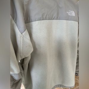 The original North Face Fleece 🤍❄️☁️🩶